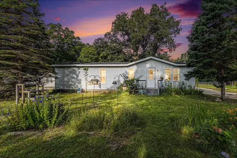115 N Mill Iron Rd, Muskegon, MI 49442