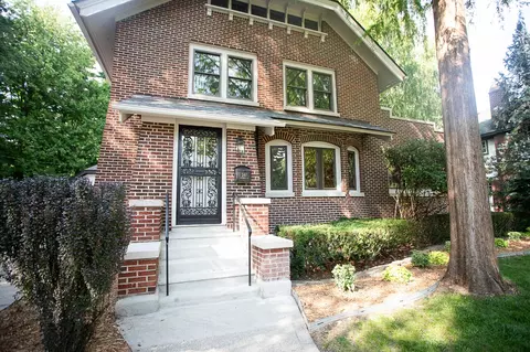 247 Aurora St SE, Grand Rapids, MI 49507