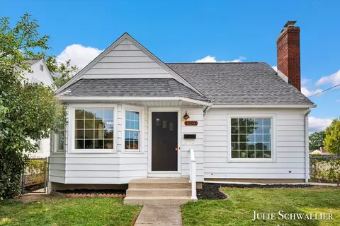 1901 Galewood Ave SW, Wyoming, MI 49509
