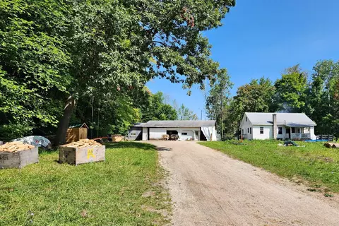 19396 6 Mile Rd, Stanwood, MI 49346