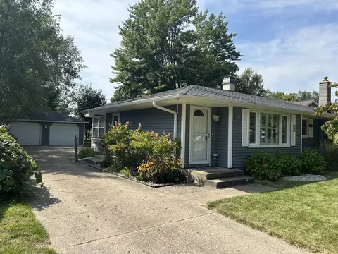 6810 Bluegrass, Portage, MI 49024