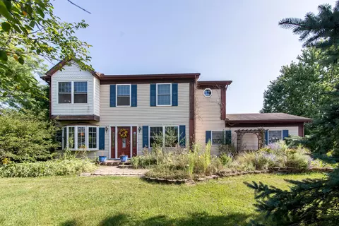 6637 Heatheridge Dr, Saline, MI 48176
