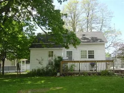102 S Chestnut St, Bloomingdale, MI 49026