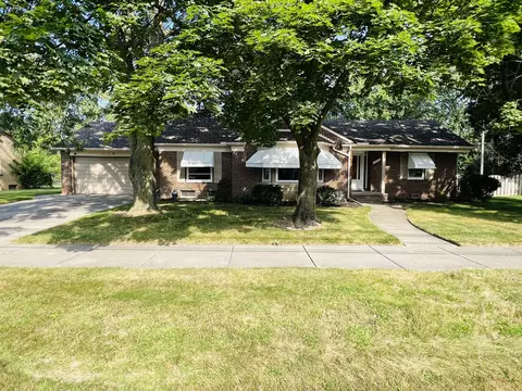14126 Beech Daly, Redford, MI 48239