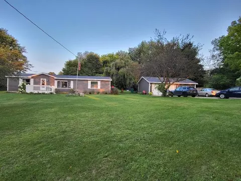 6800 Moe Rd, Middleville, MI 49333