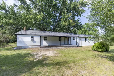 67370 Oxbow Dr, Constantine, MI 49042