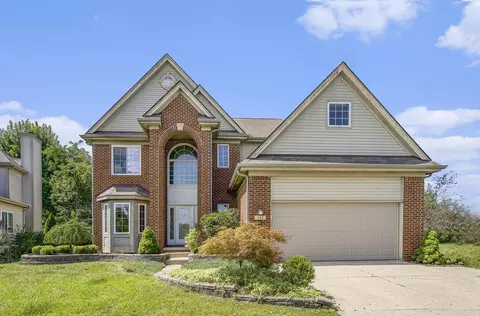 332 Sedgewood Ln, Ann Arbor, MI 48103