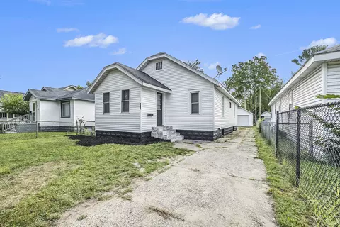 2236 Baker St, Muskegon, MI 49444