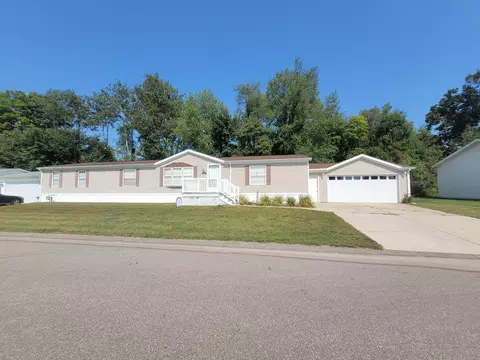 3511 Cloverfield, Cedar Springs, MI 49319