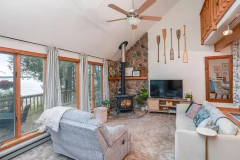 1465 Lighthouse Point Rd, De Tour Village, MI 49725