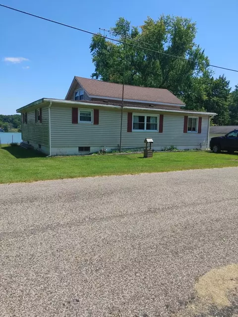 66293 Grey Lake Road Rd, Sturgis, MI 49091