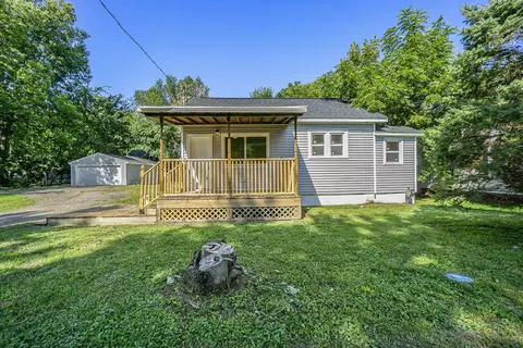 1426 Shakespeare Ave, Kalamazoo, MI 49001