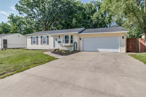 120 Ardmoor Dr, Battle Creek, MI 49037