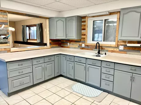 520 W Main St, Edmore, MI 48829 photo 6