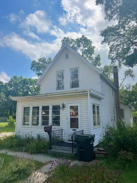 755 Catawba Ave, Muskegon, MI 49442
