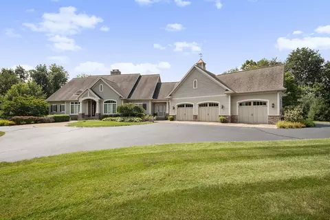 8959 Ridge River Ct, Caledonia, MI 49316