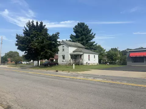 109 W Apple St, Hastings, MI 49058