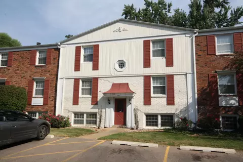 726 Garland Cir #F, Kalamazoo, MI 49008