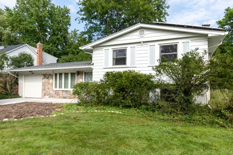 2877 Sorrento Ave, Ann Arbor, MI 48104