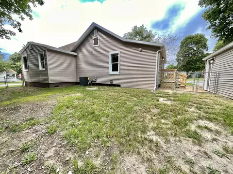203 E Ann St, Belding, MI 48809 photo 15