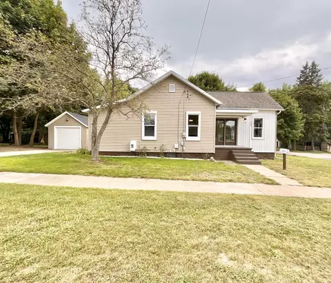 203 E Ann St, Belding, MI 48809
