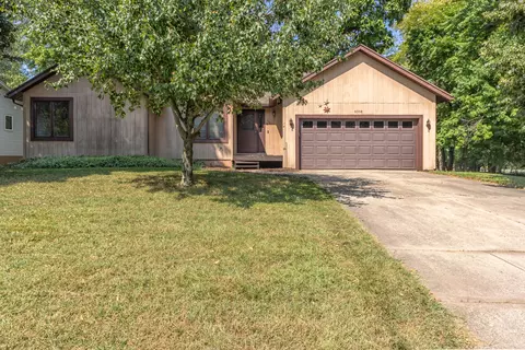 9308 Oakview Dr, Portage, MI 49024