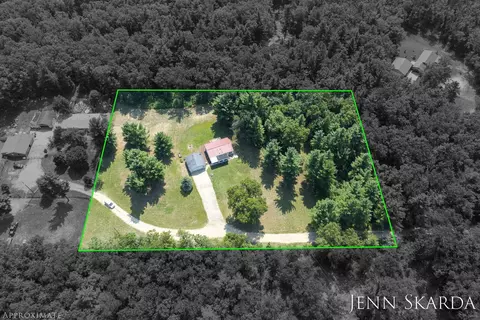 424 E Pine Ridge Trl, Newaygo, MI 49337 photo 5
