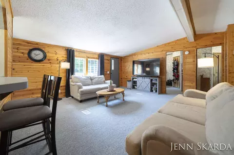 424 E Pine Ridge Trl, Newaygo, MI 49337 photo 9