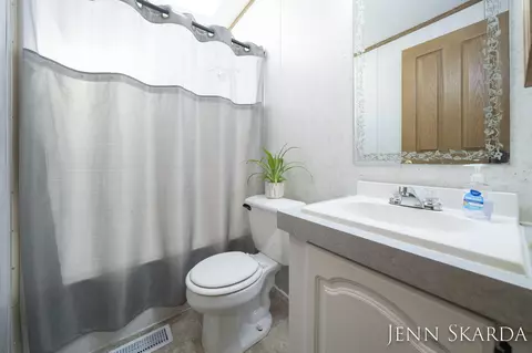 424 E Pine Ridge Trl, Newaygo, MI 49337 photo 24