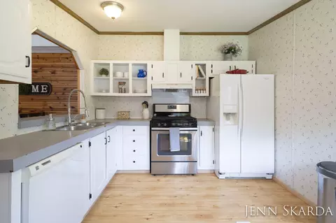 424 E Pine Ridge Trl, Newaygo, MI 49337 photo 13