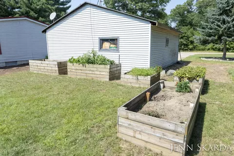 424 E Pine Ridge Trl, Newaygo, MI 49337 photo 40