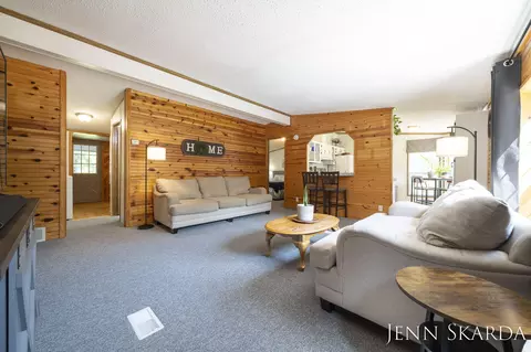 424 E Pine Ridge Trl, Newaygo, MI 49337 photo 8