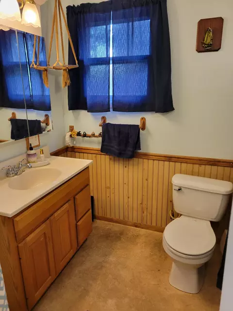 498 W Barton St, Newaygo, MI 49337 photo 14
