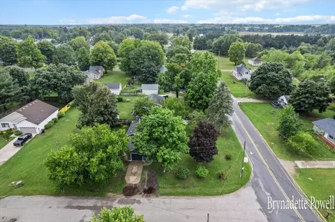 326 E 4th St, Trufant, MI 49347 photo 17
