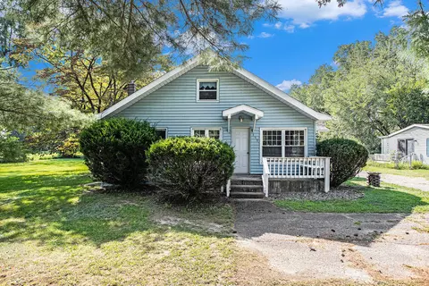 359 N 32nd St, Springfield, MI 49037
