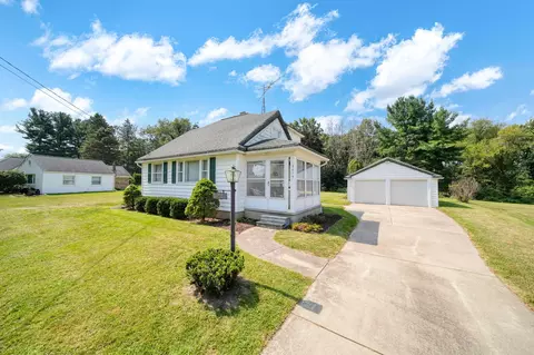 3019 E South St, Jackson, MI 49201