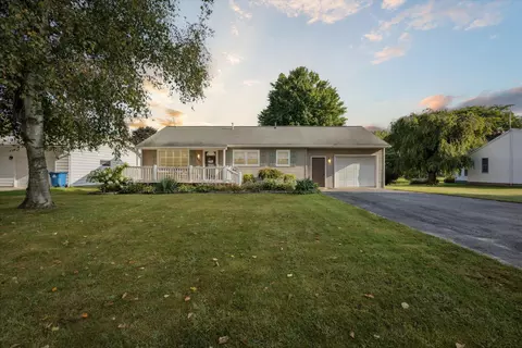407 St Clair St, Sheridan, MI 48884