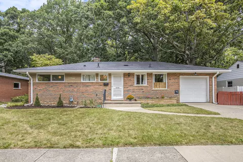 1646 Arbordale St, Ann Arbor, MI 48103
