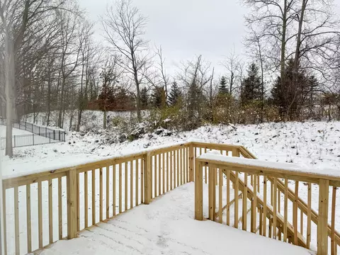 8143 Eagle Peak Dr, Jenison, MI 49428 photo 4