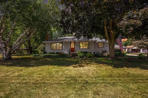 7655 Hazel Dr, Jenison, MI 49428