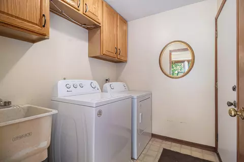 845 Sciomeadow Dr, Ann Arbor, MI 48103 photo 37