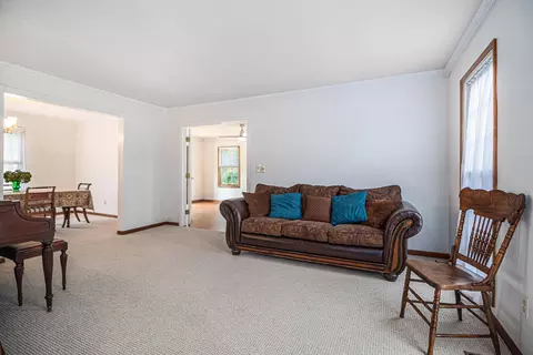 845 Sciomeadow Dr, Ann Arbor, MI 48103 photo 10