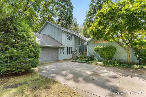 1429 Carlton Rd, Sturgis, MI 49091