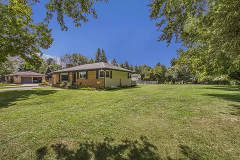3467 Goodwood Dr SE, Grand Rapids, MI 49546