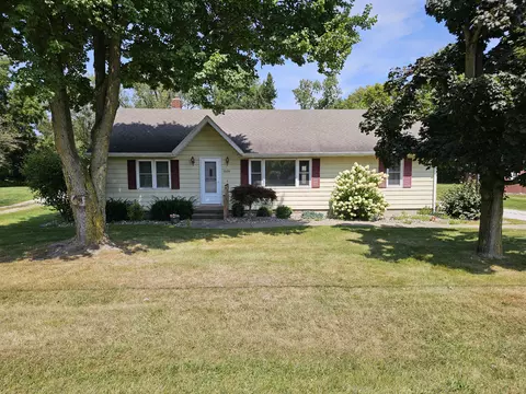 16110 Fawn River Rd, White Pigeon, MI 49099