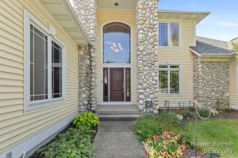 3588 Big Rock Ct, Grandville, MI 49418