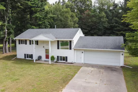5084 Melmax St, Norton Shores, MI 49441