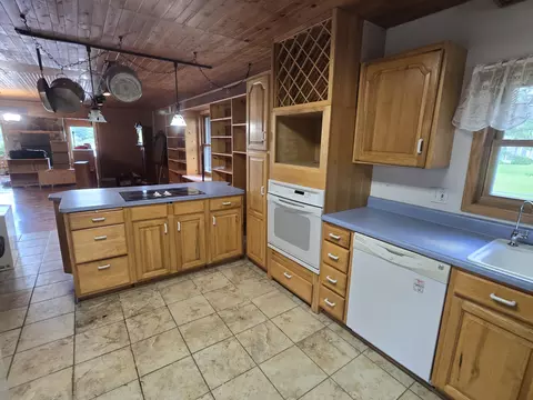214 Sunset Dr, Dowling, MI 49050 photo 8