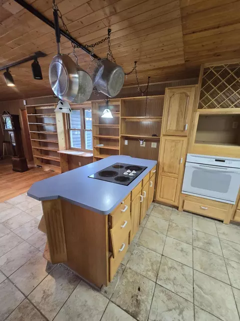 214 Sunset Dr, Dowling, MI 49050 photo 10