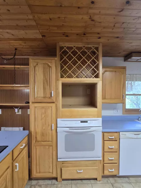 214 Sunset Dr, Dowling, MI 49050 photo 9